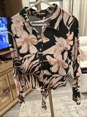Rachel Zoe Black & Tan Floral Tie-Front Button Blouse with wrap skirt